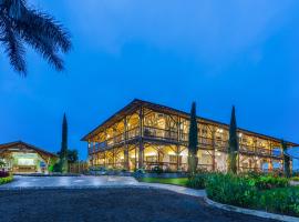 Hotel Casa San Carlos Lodge Pereira，位于佩雷拉的酒店