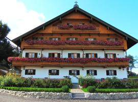 Landgasthof Fischbach，位于Wackersberg的旅馆