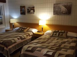 Pinawa Motel，位于Pinawa的海滩酒店