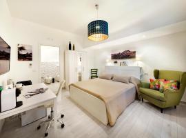 siciliacasevacanze - Marina Domus Rooms，位于拉古萨码头的旅馆