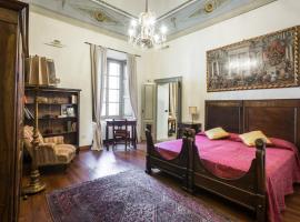 Palazzo Salis - La Dimora del Conte，位于蒂拉诺的酒店
