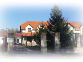 Király Lovastanya Panzió，位于Jánoshalma的酒店