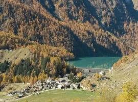 Albergo Alpino，位于Prato的酒店