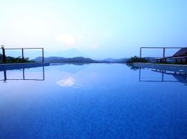 Petals Resorts Wayanad，位于塔里约德的度假村