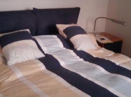 Albergo ristorante alpino，位于Alpe Cheggio的酒店