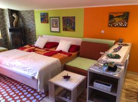 Perfect Apartma - massages，位于马里博尔的民宿