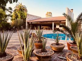 María & Bernardo Casa - Viñedo，位于El Coyote的酒店