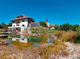 Hotel Weiss S，位于Neustift im Mühlkreis的民宿