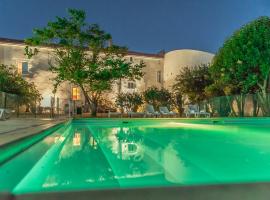 Hostellerie du Château de Charron，位于Charron的酒店