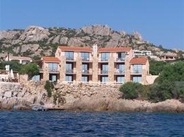 Hotel du Golfe，位于蒂扎诺的酒店