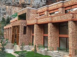 Laze Fountain eco hotel，位于Maḩall an Nab‘的酒店