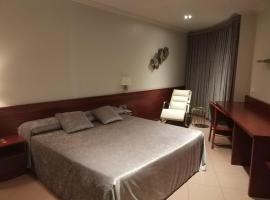 Hotel Els Noguers，位于曼雷沙的酒店