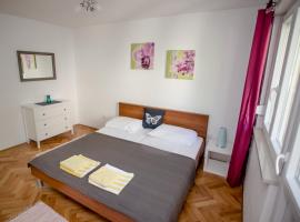 Apartment Omi&scaron; Holiday，位于奥米什的酒店