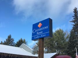 Centerstone Resort Lake-Aire，位于Tomahawk的酒店