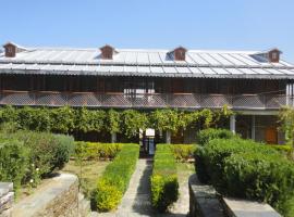 Kausani Best Inn，位于考萨尼的酒店