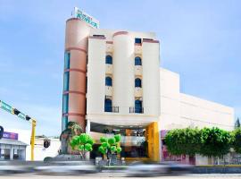 Hotel Real Azteca Boulevard，位于莱昂的酒店