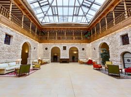 AZZ Peñafiel Las Claras Hotel & Spa，位于佩纳菲尔的酒店