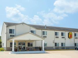 Super 8 by Wyndham Sweet Springs，位于Sweet Springs的酒店