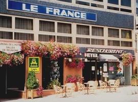Logis Hôtel de France Loudéac，位于卢代阿克的酒店