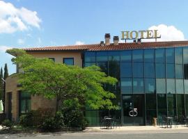 赛米芳堤酒店，位于波吉邦西的酒店