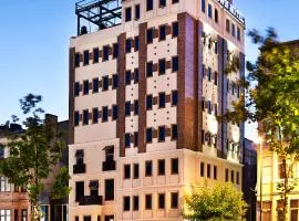 塔克辛姆镇酒店