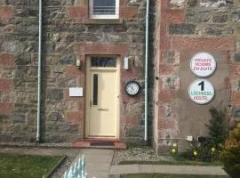 1 Lochness Rooms&Hostel
