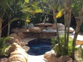 Tropical Paradise，位于绍斯布鲁姆的酒店