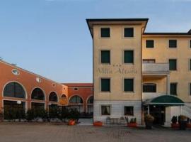 维拉阿尔图拉酒店，位于奥斯佩达莱托-欧加内奥的带停车场的酒店