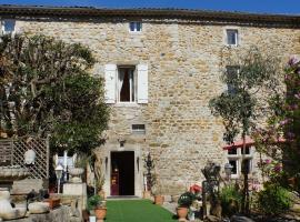 Le Manoir du Raveyron，位于瓦隆蓬达克的酒店