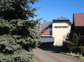 Grodzisko pokoje do wynajęcia，位于库瑞尼卡慕斯卡的酒店