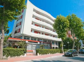 Hotel Caravelle，位于切塞纳蒂科的酒店