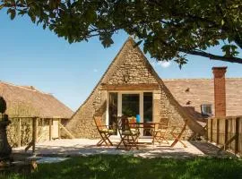 Three lovely g tes surrounded by nature with private swimming pool and garden