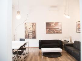 Lovecroatia Zagreb-'Paxnest' HOSTEL, No party! Cozy and quiet! Separated Men and women's Dormitory! Indoor shoes provided!，位于萨格勒布的青旅