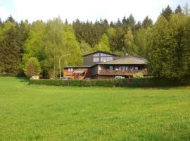 Gasthof Grottenhof，位于Neuhaus an der Pegnitz的酒店