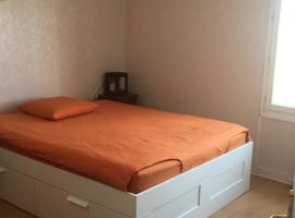 une chambre ENGHIEN LES BAINS centre gare，位于昂吉安班斯的酒店