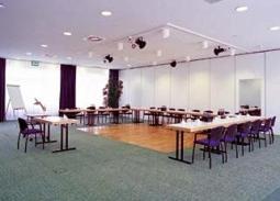 TRYP Hotel Potsdam-Michendorf，位于米兴多夫的酒店