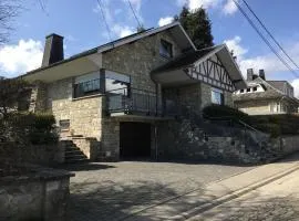 Lovely Cottage in Waimes near the Lake