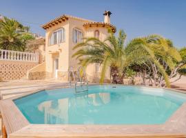 Pleasant holiday home in Benissa with private pool，位于贝尼萨的酒店
