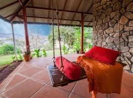 Cosy Homestay by StayVista - A Tranquil Retreat on Cloud 9