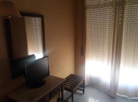 hotel los alamos，位于普拉森西亚的酒店