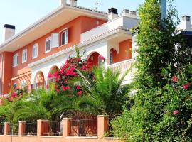 Apartamentos Concha del Mar，位于萨贡托的酒店