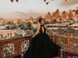 Goreme Cave Rooms&Pool，位于格雷梅的带停车场的酒店