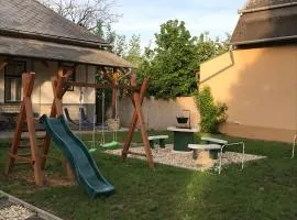 Tisza-Kert Apartmanok