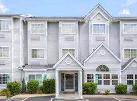 Microtel Inn & Suites by Wyndham Kannapolis/Concord，位于坎纳波利斯的酒店