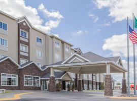 Microtel Inn & Suites by Wyndham Cuauhtemoc Campos Menonitas，位于Cuauhtémoc的酒店