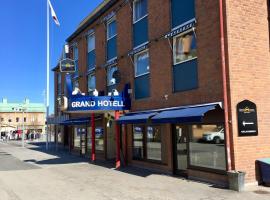 博尔奈斯大酒店，位于博尔奈斯的酒店