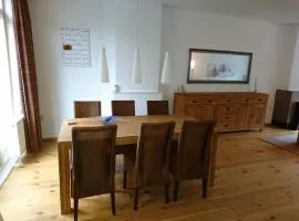 Hiltje - Nice to stay