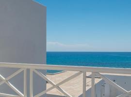 黄金米洛斯海滩酒店，位于Provatas米洛斯岛国内机场 - MLO附近的酒店