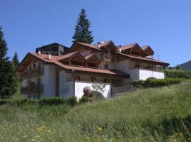 Appartamenti Rì de Clama，位于安达洛塞拉塔-西马帕干内拉滑雪缆车附近的酒店