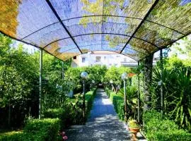 Residenza Caserta Sud - Appartamento con giardino